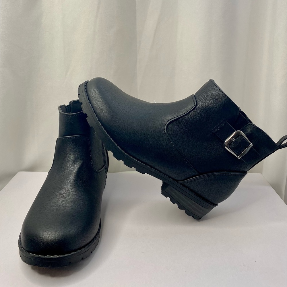 Cat & Jack Gitta Buckle Motto Boots